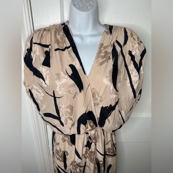 LILLIE RUBIN %100 Silk Beige and Black Women's Dress - Picture 2 of 13